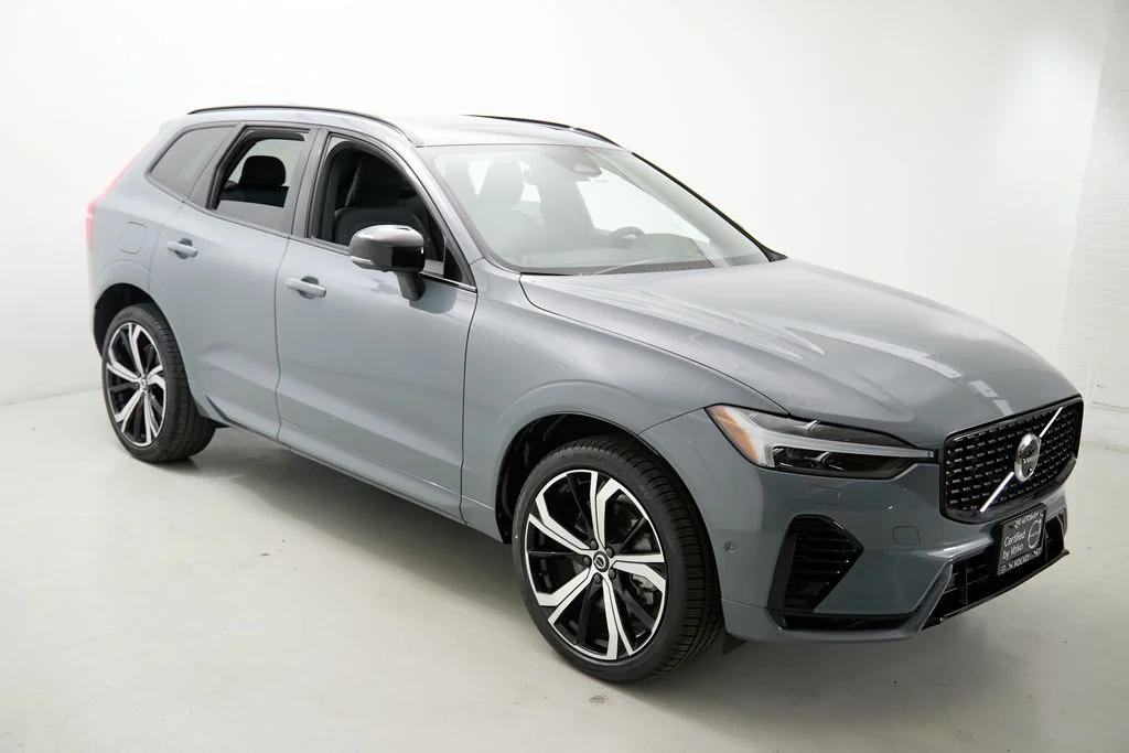 Used 2024 Gray Volvo Ultimate image 4