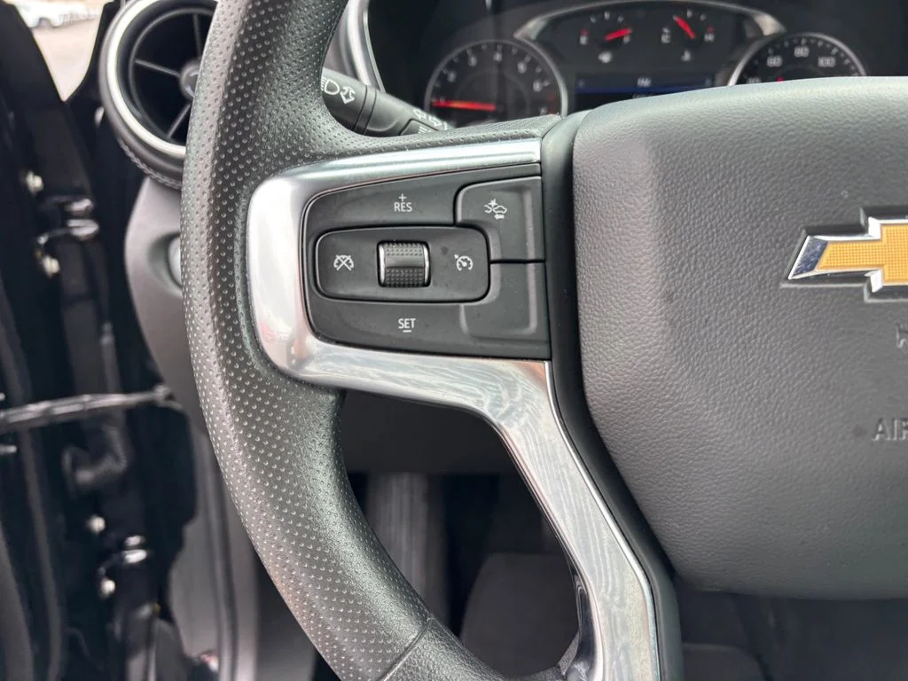 Used 2025 Black Chevrolet LT image 15