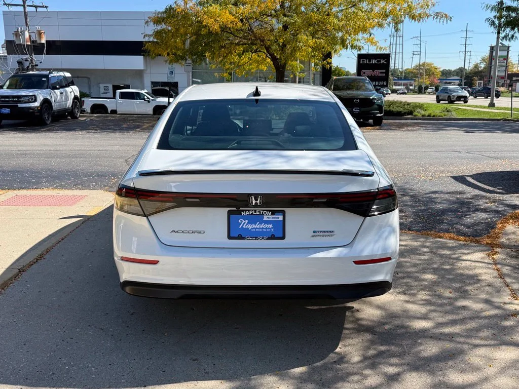 Used 2024  Honda Sport image 6