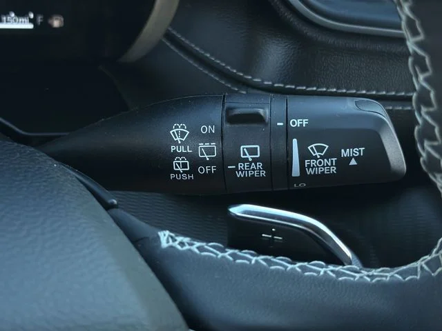 Used 2025 Black Jeep Laredo image 27