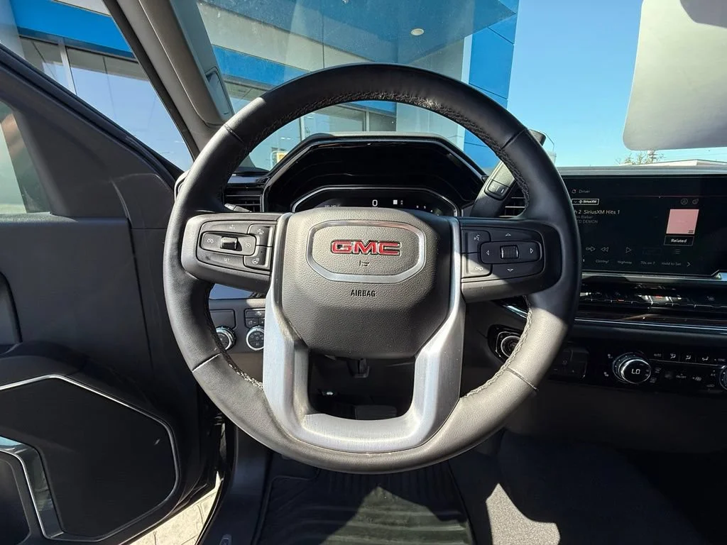 Used 2023 Onyx Black GMC Elevation image 19