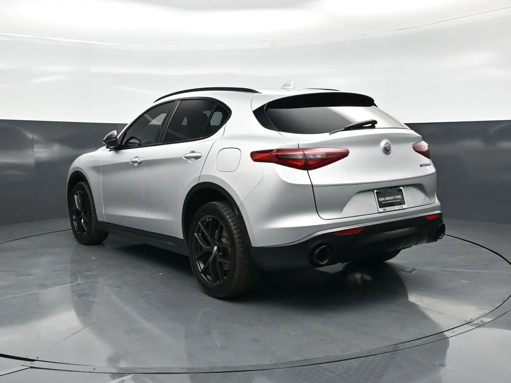 Used 2020 Gray Alfa Romeo Base image 6