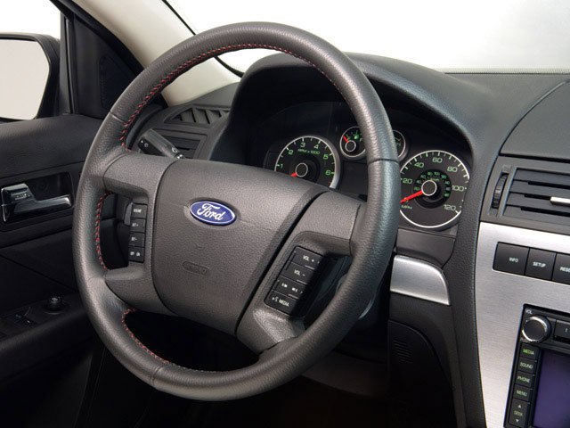 Used 2008 Vapor Silver Clearcoat Metallic Ford S image 4
