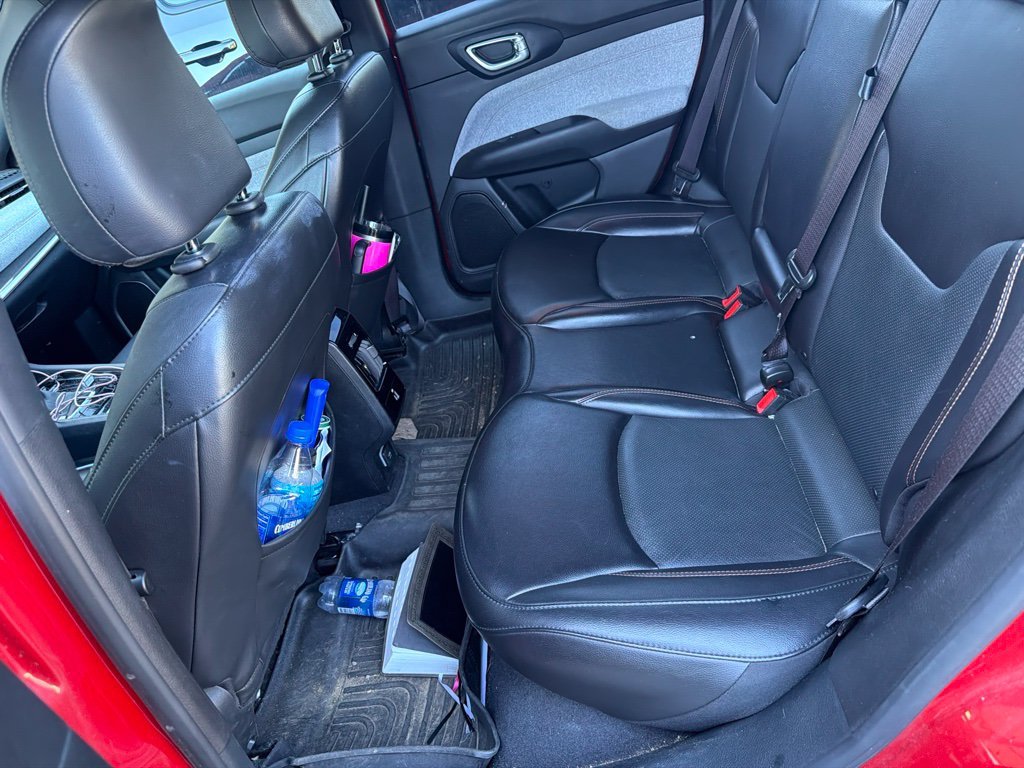 Used 2023 Red Jeep Latitude Lux image 5