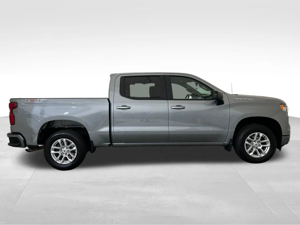Used 2024 Gray Chevrolet RST image 7