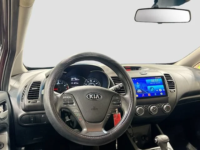 Used 2018  Kia LX image 17