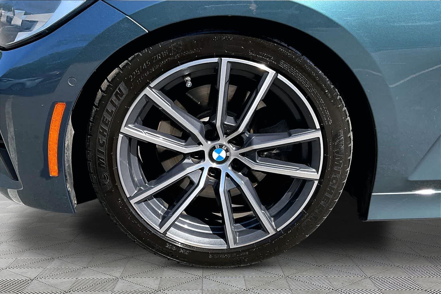 Used 2020 Blue Ridge Mountain Metallic BMW 330i image 11