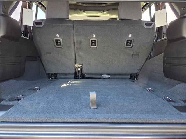 New 2026 Granite Crystal Metallic Clearcoat Jeep Sport image 29