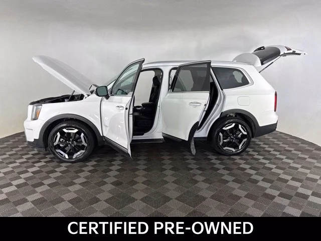 Used 2024 White Kia S image 14