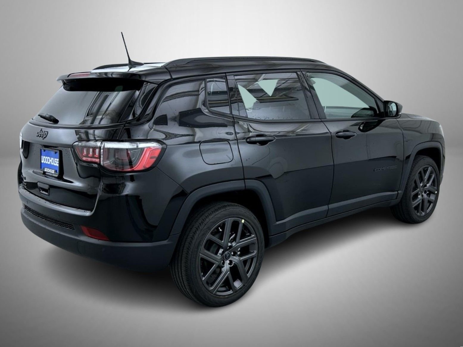 New 2026 Diamond Black Crystal Pearl-Coat Exterior Paint Jeep Limited image 5