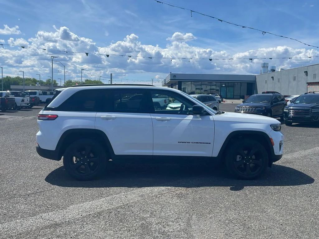 Used 2023 Bright White Jeep Limited image 8