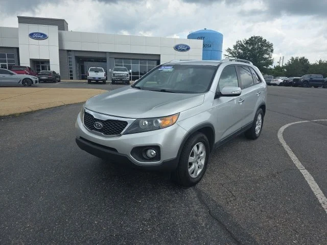 Used 2013 Silver Kia LX image 7
