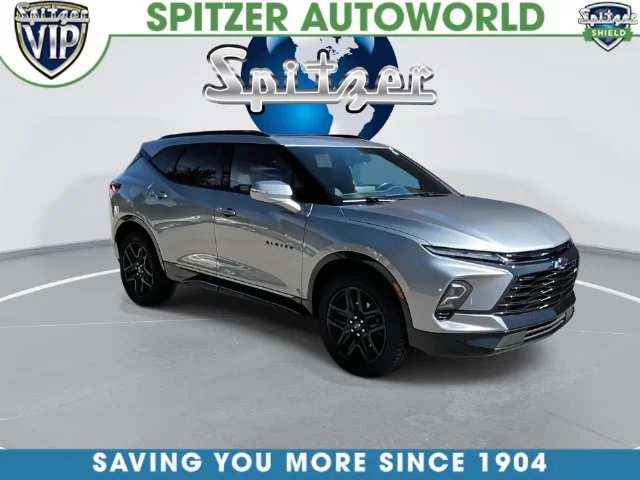 Used 2024 Gray Chevrolet RS image 4