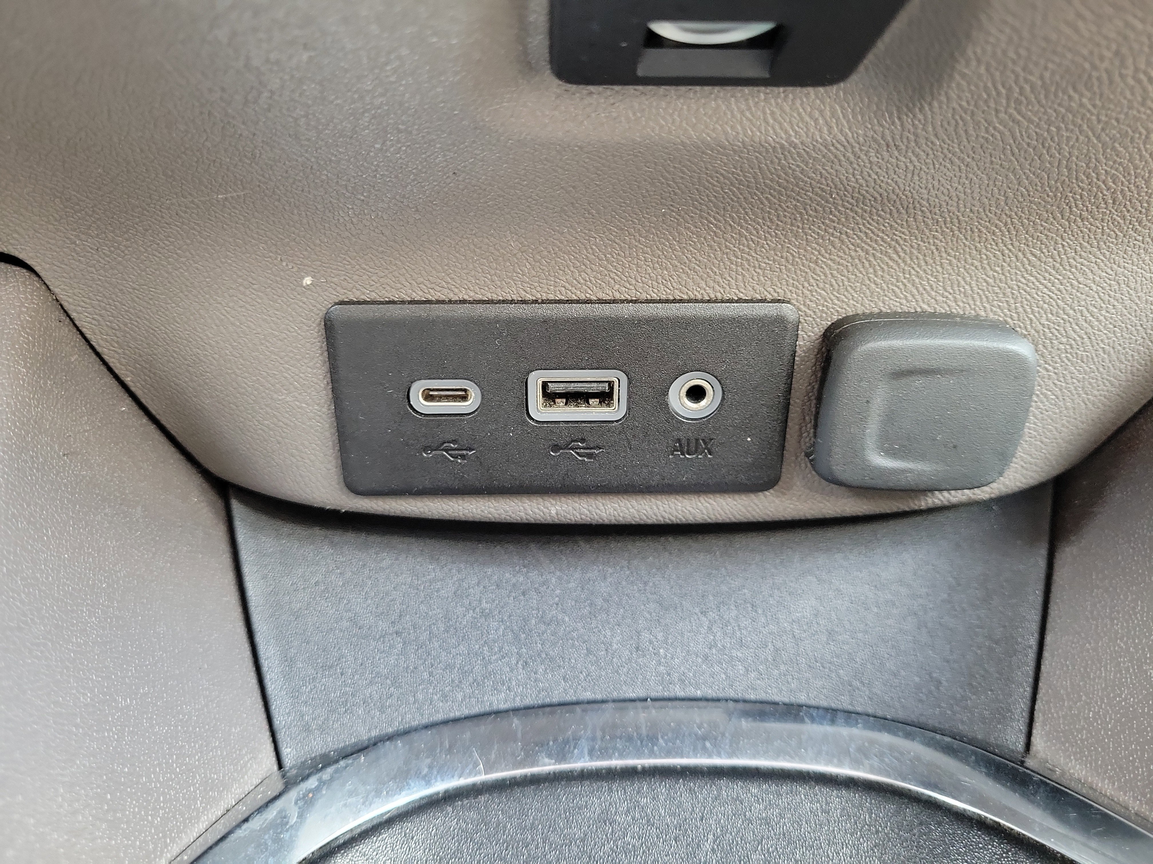 Used 2024 Sterling Gray Metallic Chevrolet LT image 27