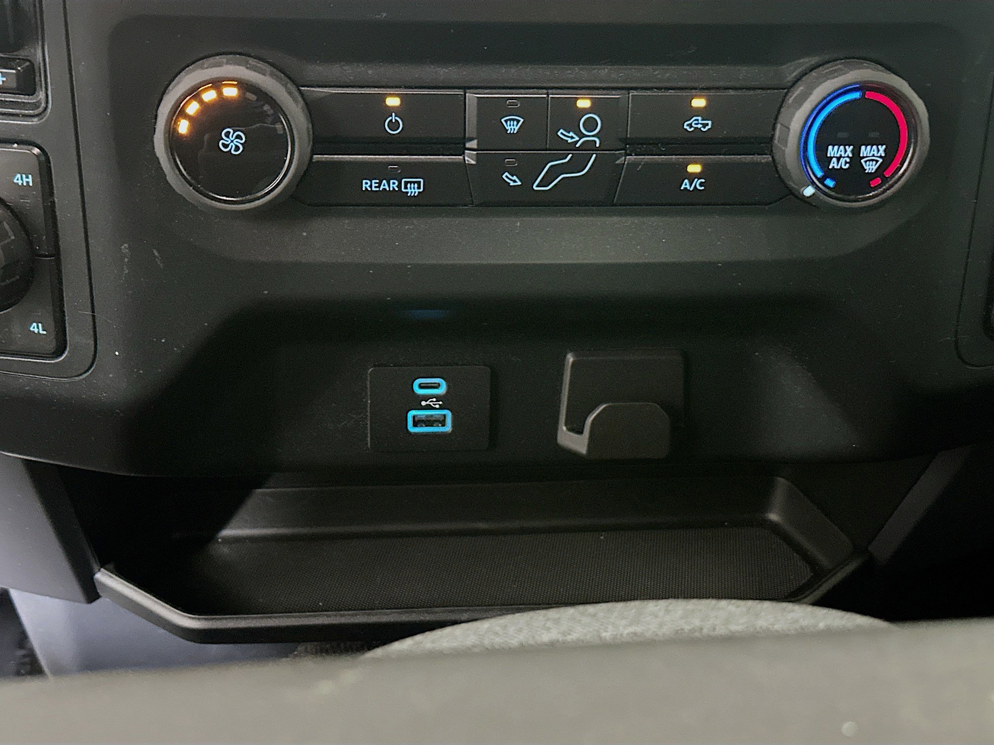 Used 2022 Blue Metallic Ford XLT image 22