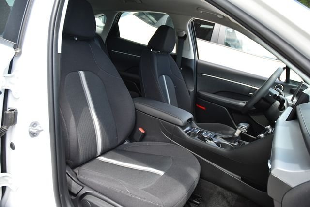 2025 Hyundai Sonata SE - Photo 11