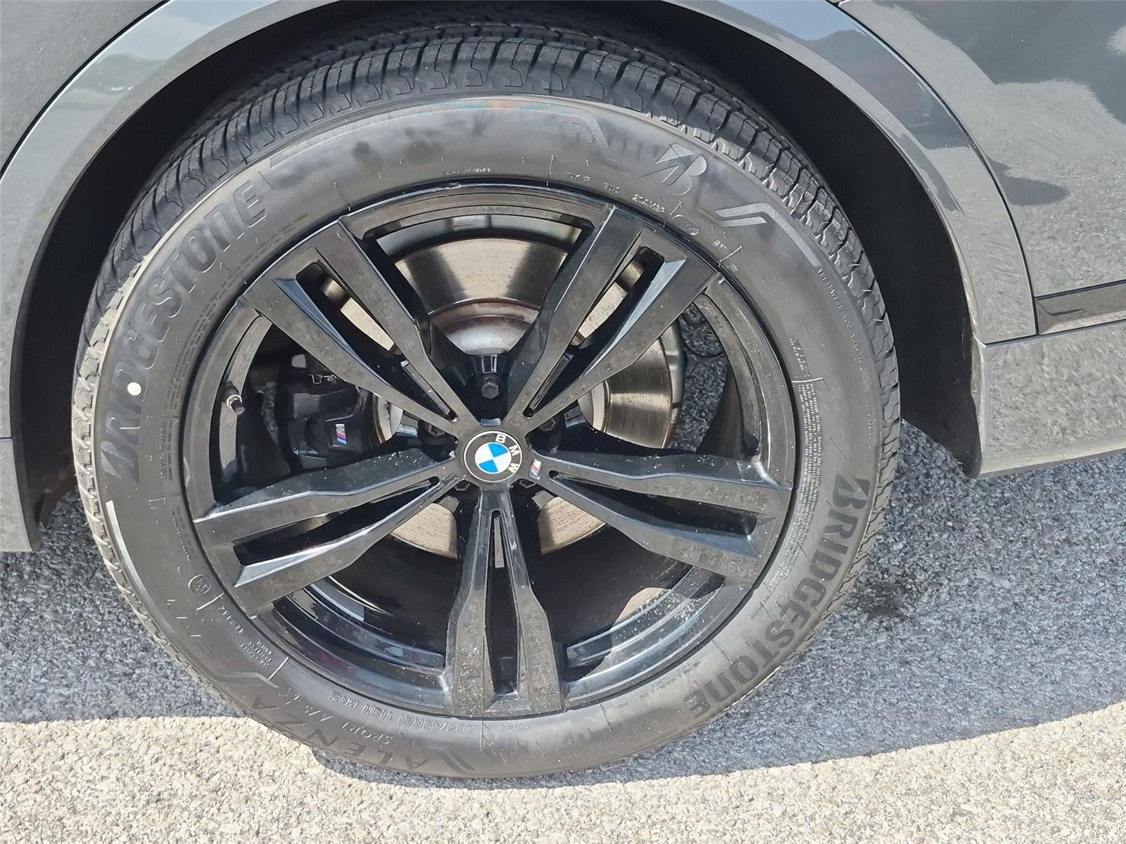 Used 2023 Dravit Grey Metallic BMW xDrive40i image 11