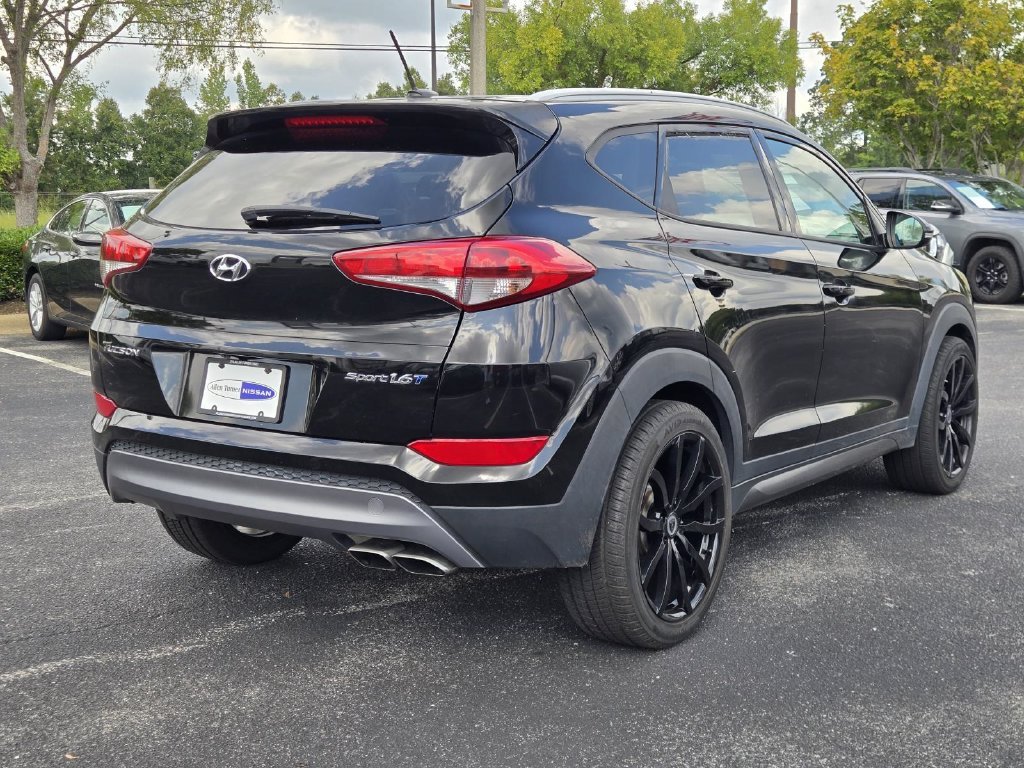 Used 2016 Gray Hyundai Sport image 7