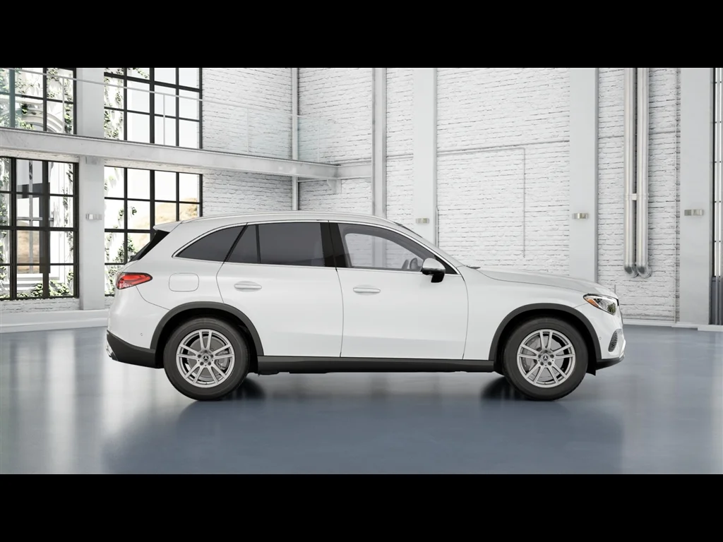 New 2026 MANUFAKTUR Moonlight White Metallic Mercedes-Benz GLC 300 image 11