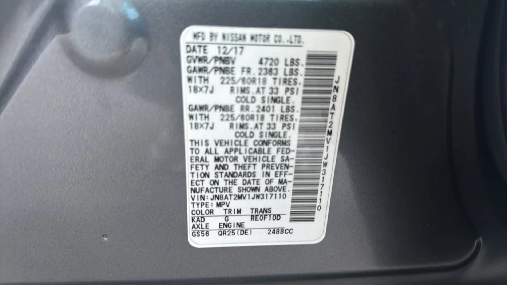 Used 2018 Gun Metallic Nissan SL image 7
