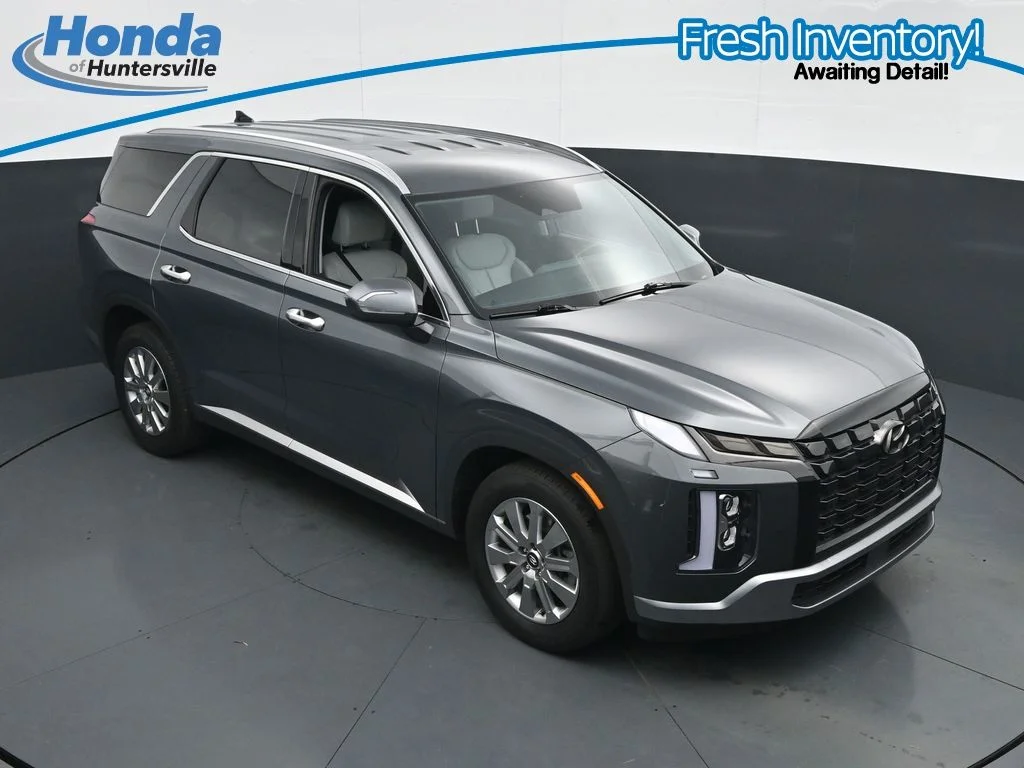 Used 2025 Graphite Hyundai SEL image 15