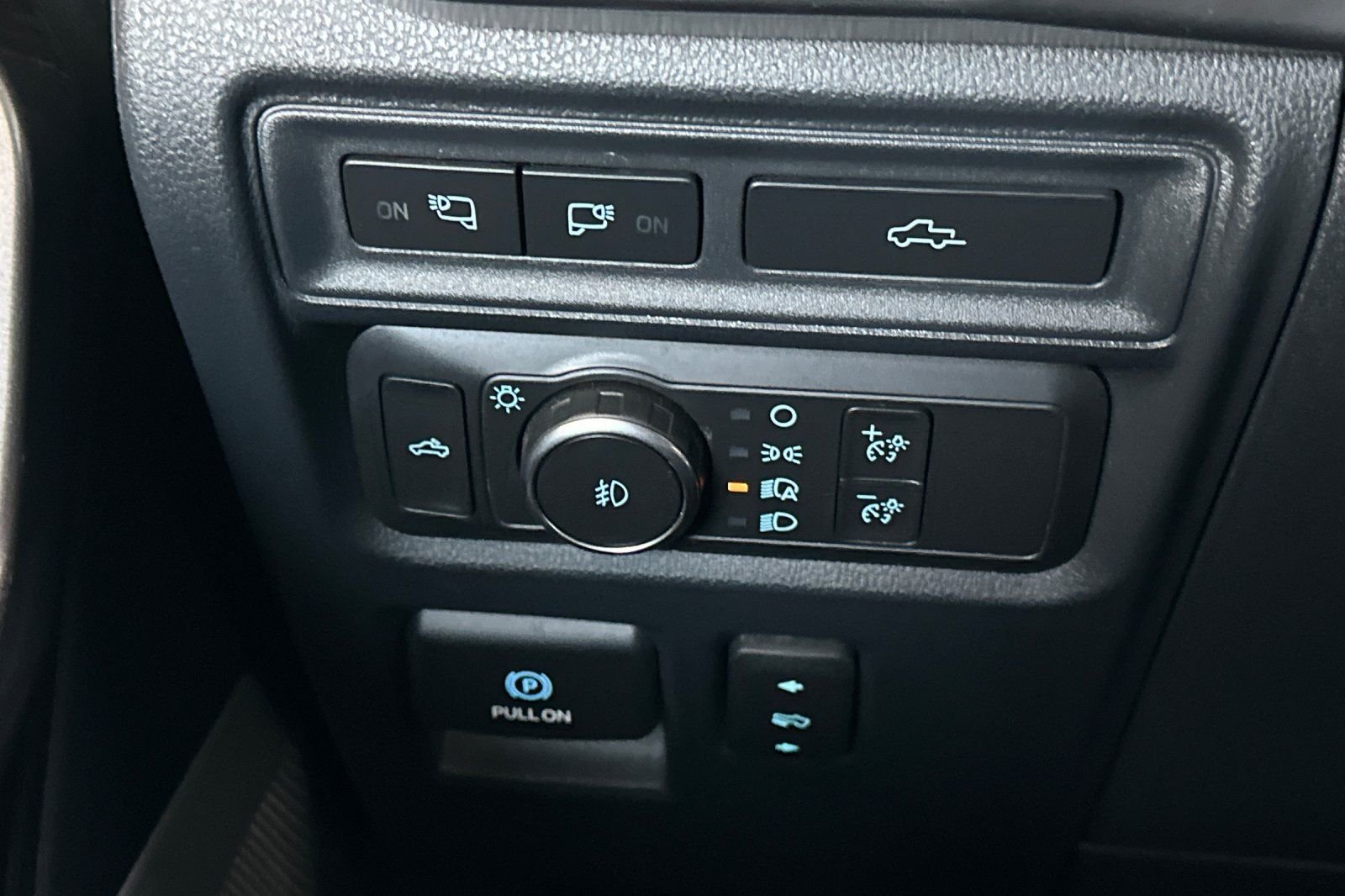 Used 2022 Black Ford Lariat image 29