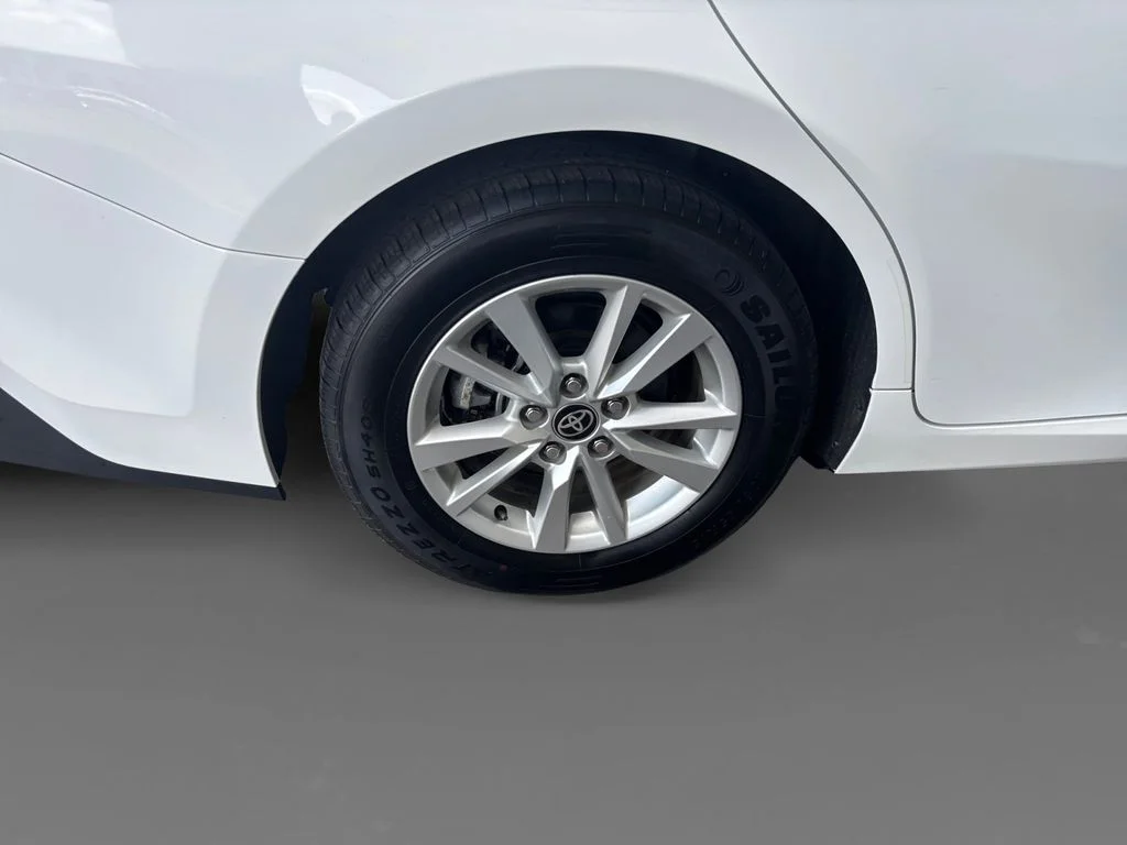 Used 2025 White Toyota LE image 10