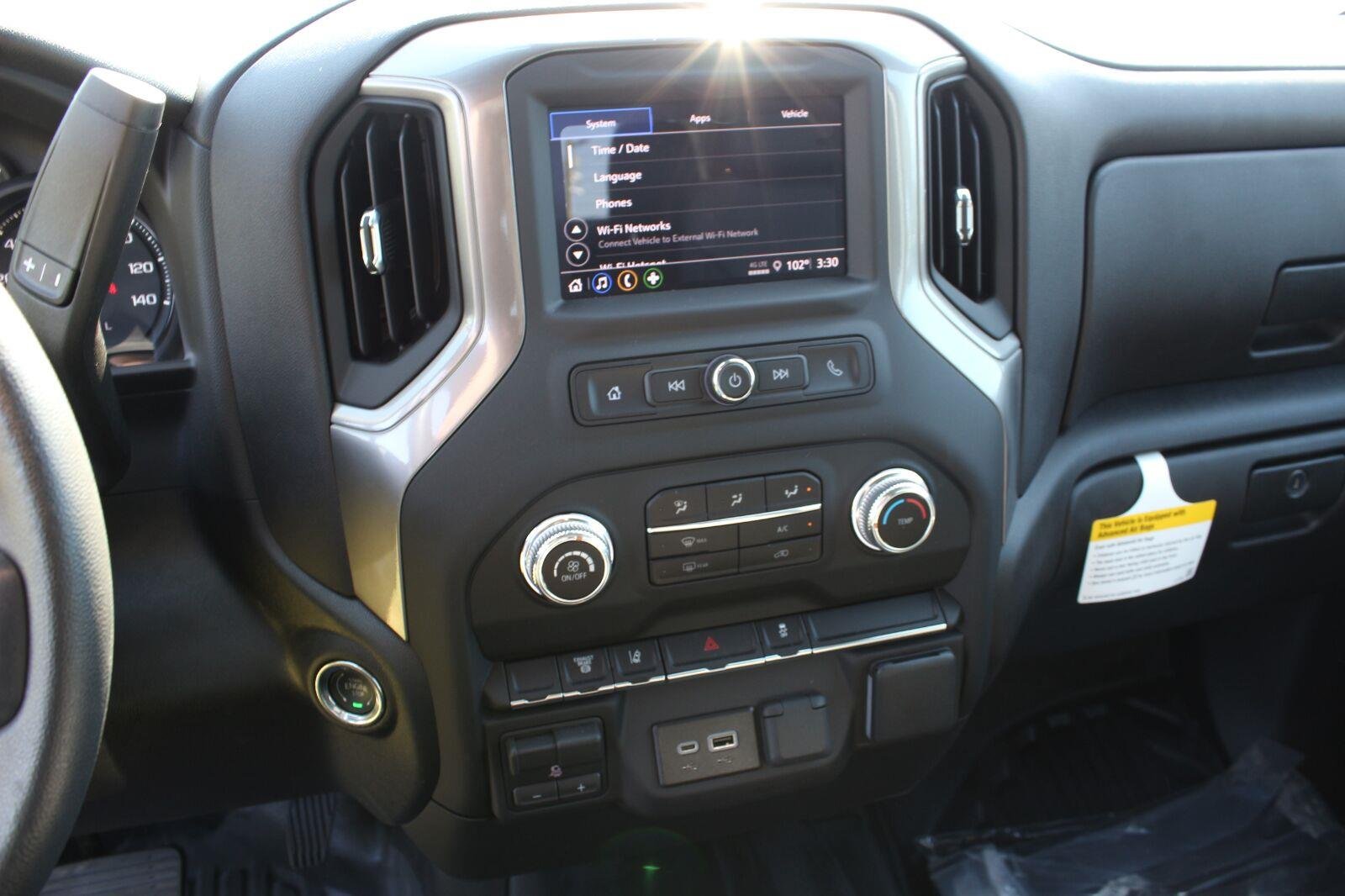 New 2026 Summit White GMC Pro image 25