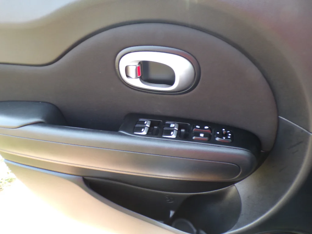 Used 2017 Alien II Kia Base image 14