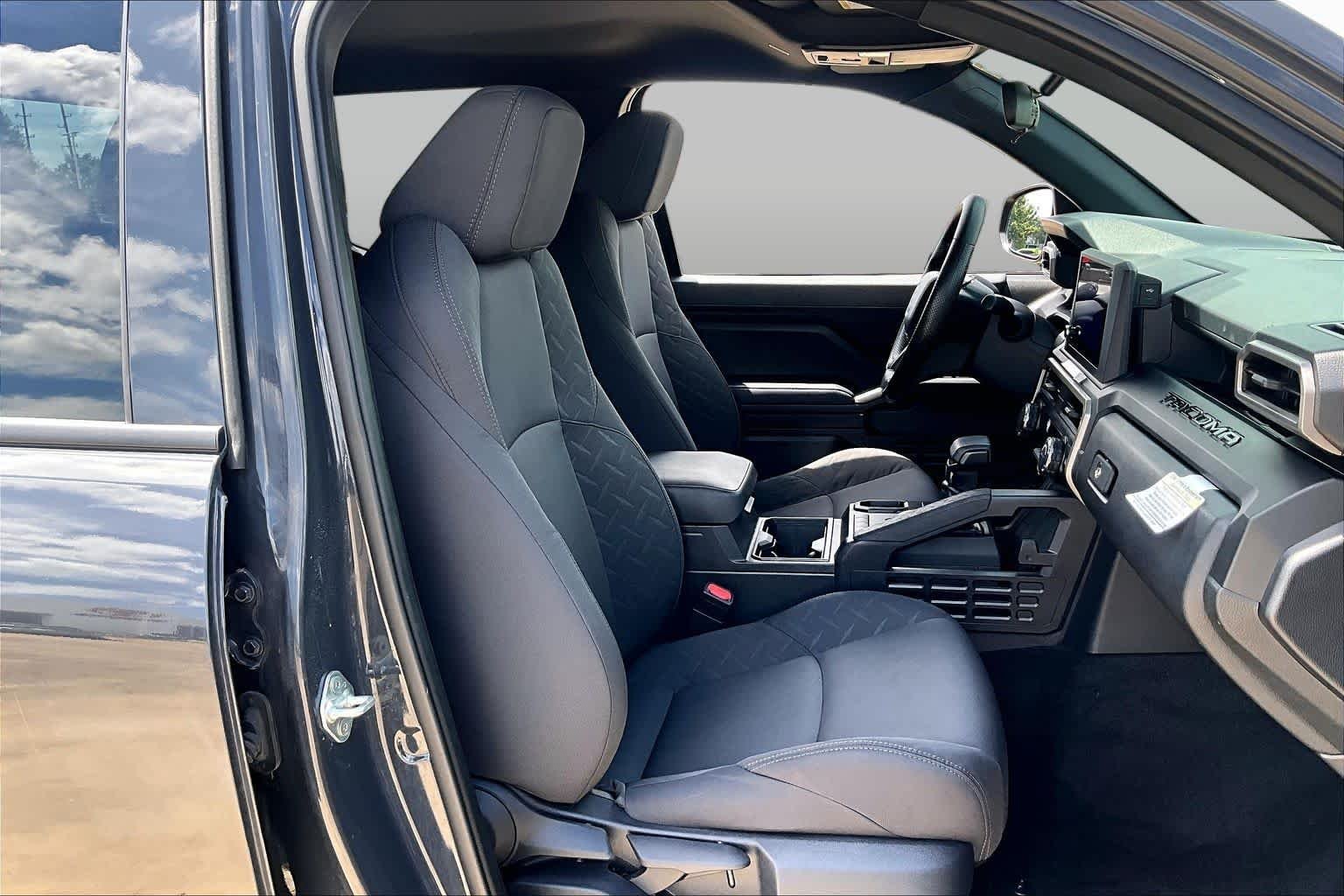 Used 2025 Underground Toyota SR image 9