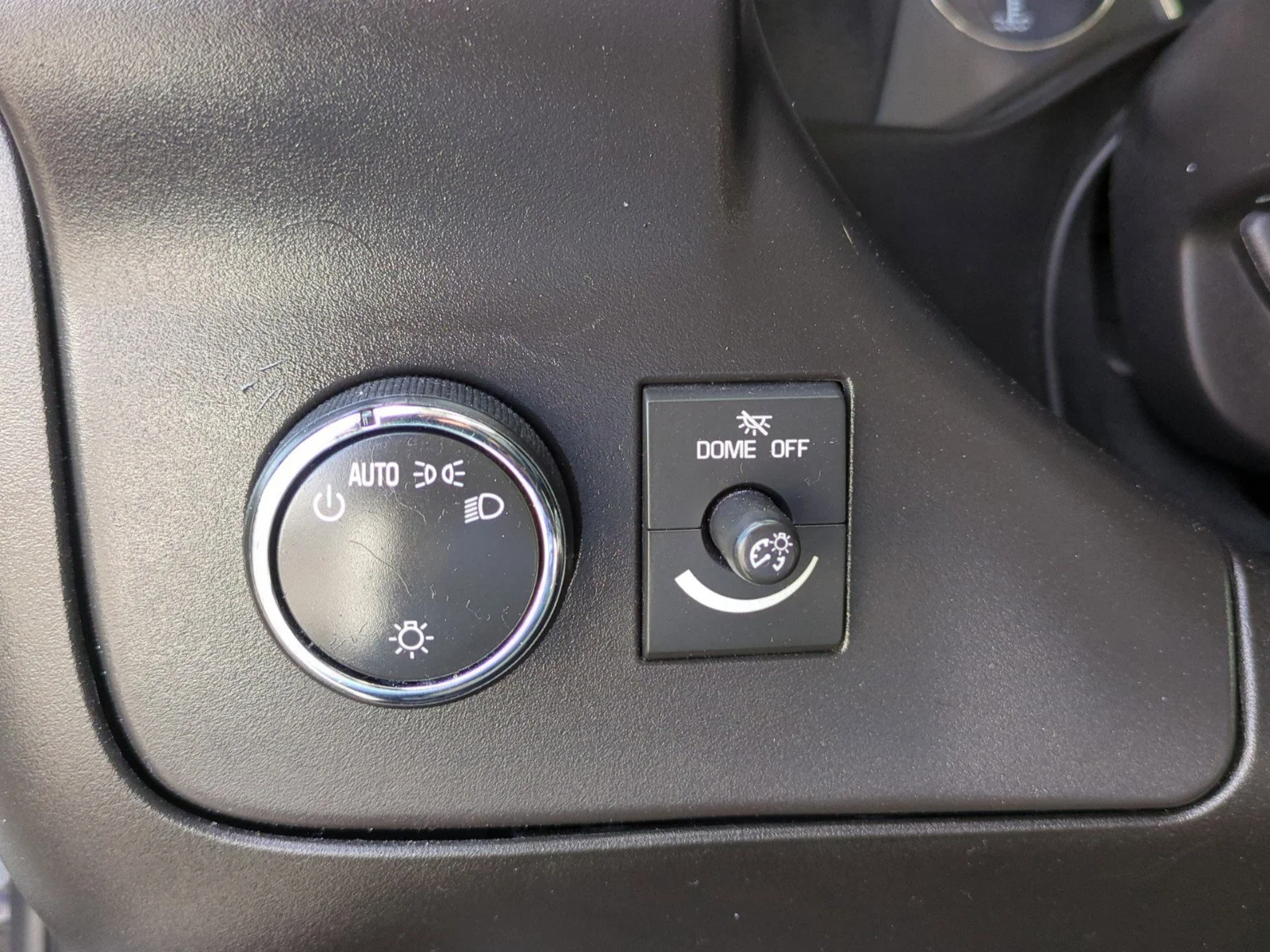 2019 Chevrolet Express Passenger LT - Photo 23