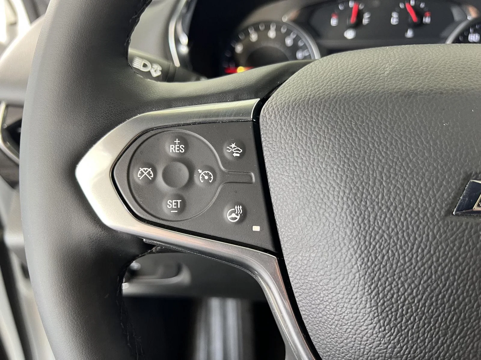 Used 2023 Summit White Chevrolet RS image 9