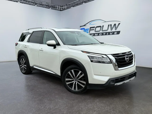 2023 Nissan Pathfinder Platinum