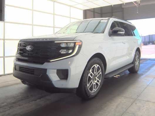 Used 2025 Space Silver Metallic Ford Active image 2