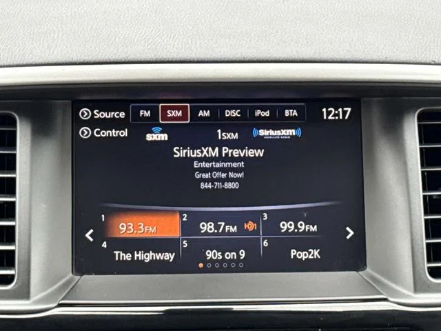 Used 2020 Blue Nissan SV image 16