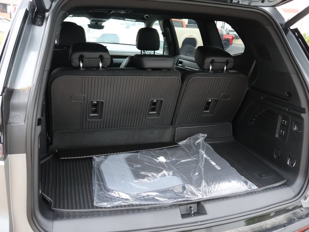 2026 GMC Acadia Denali - Photo 16