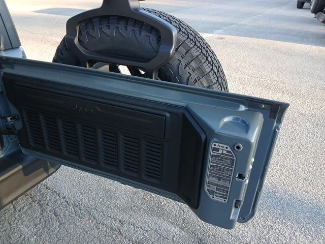 New 2026 Anvil Clear-Coat Exterior Paint Jeep Sport S image 11