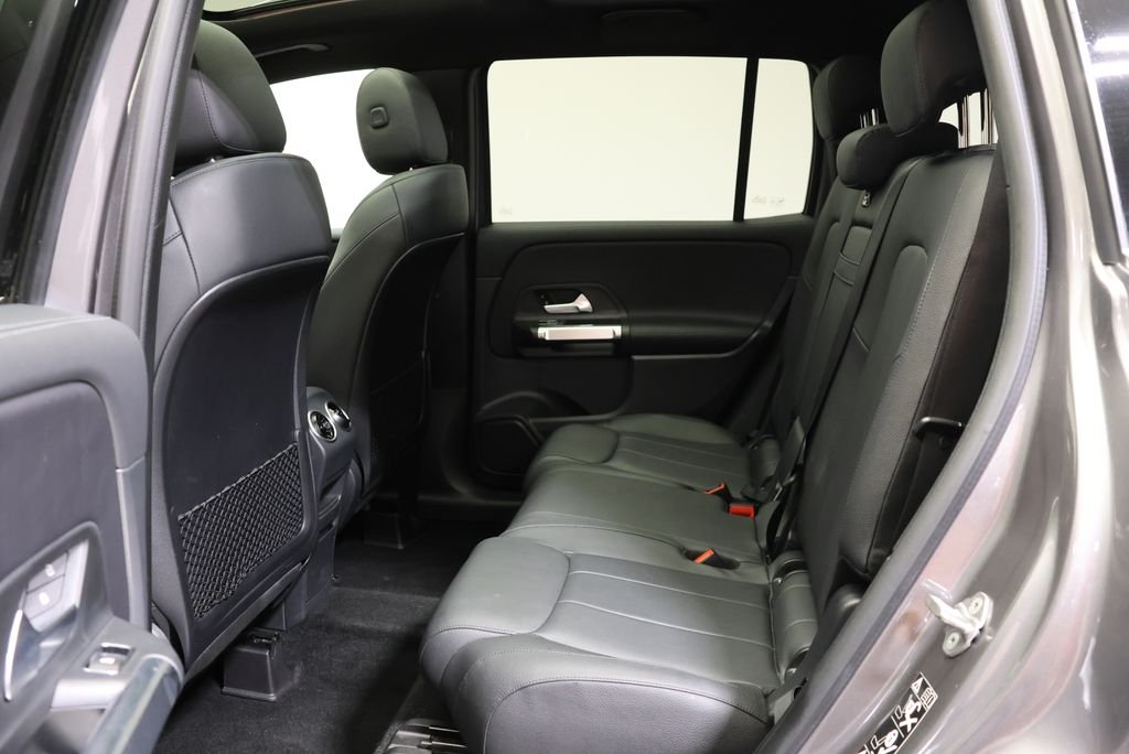 Used 2022 Mountain Gray Metallic Mercedes-Benz GLB 250 image 43