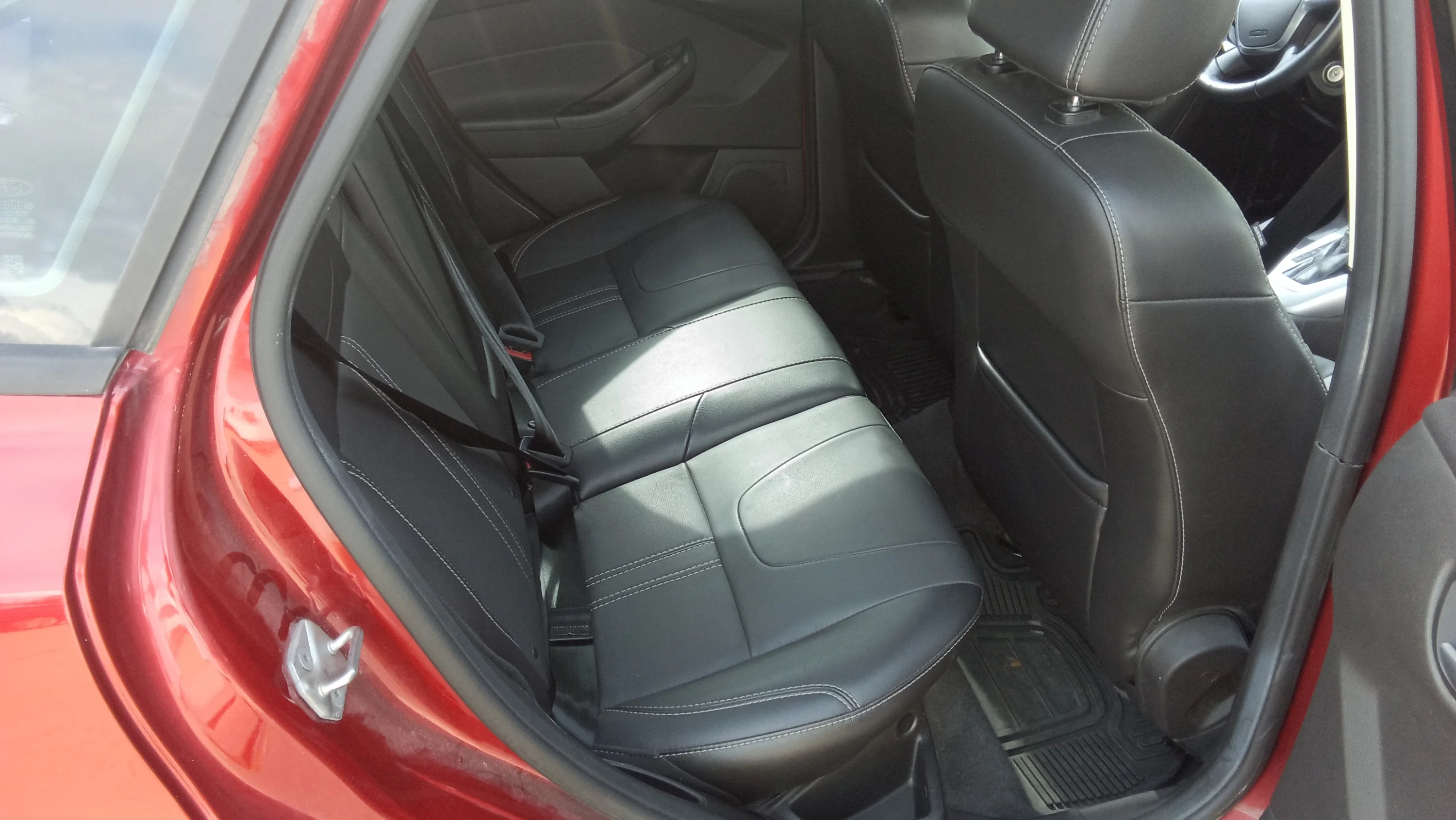 Used 2014 Red Ford SE image 12
