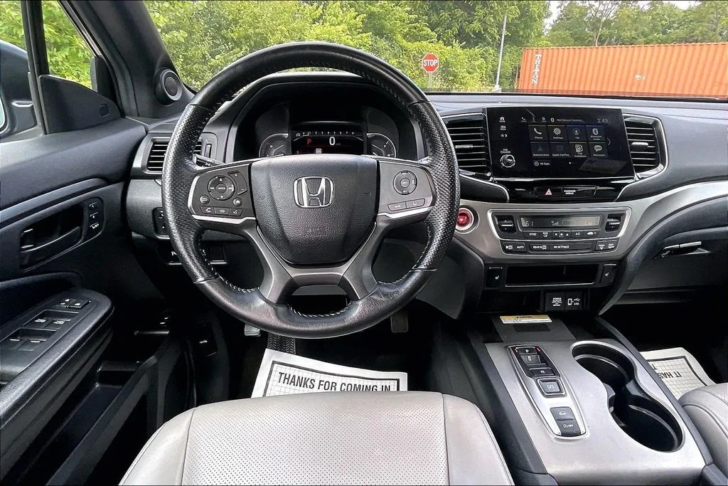 Used 2022 Sonic Gray Pearl Honda EX-L image 5
