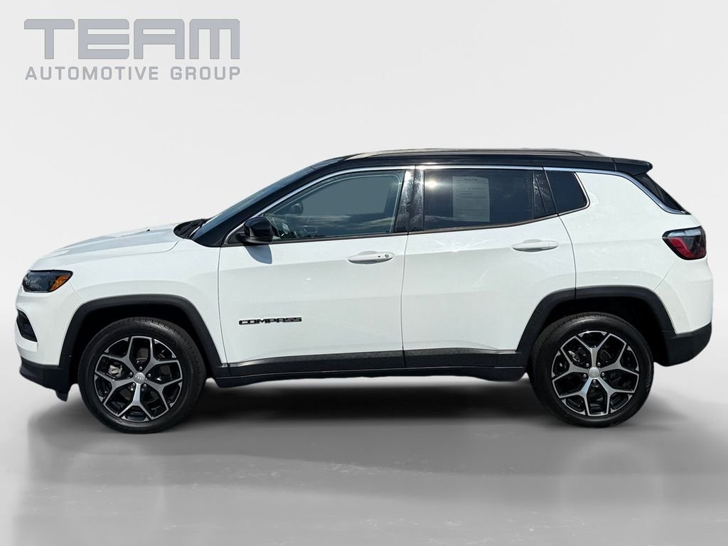 Used 2024 White Jeep Limited image 4