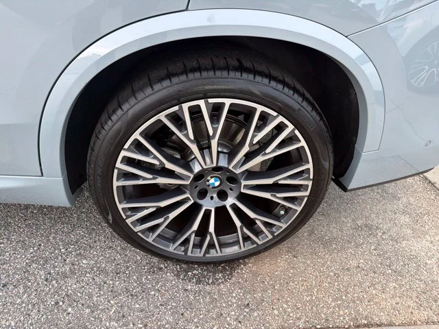 Used 2026 Gray BMW sDrive40i image 9