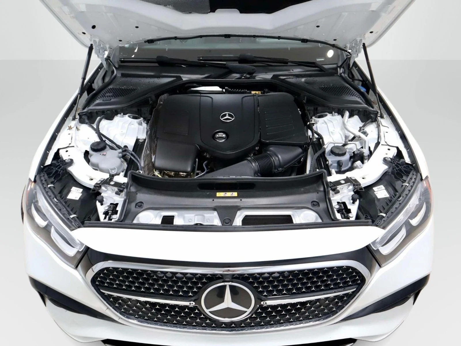 Used 2025 Polar White Mercedes-Benz E 350 image 10