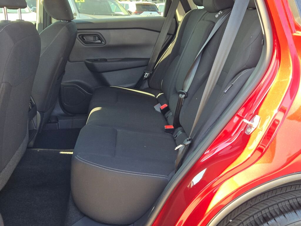 2025 Nissan Rogue S - Photo 16