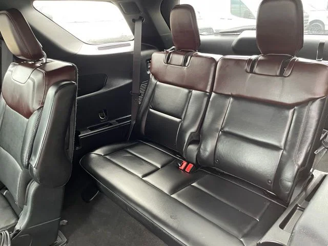 Used 2020 Black Metallic Ford Platinum image 49