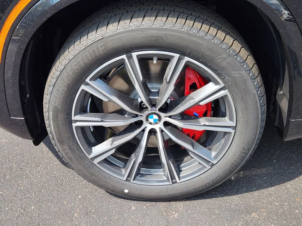 New 2026 Black Sapphire Metallic BMW xDrive40i image 7