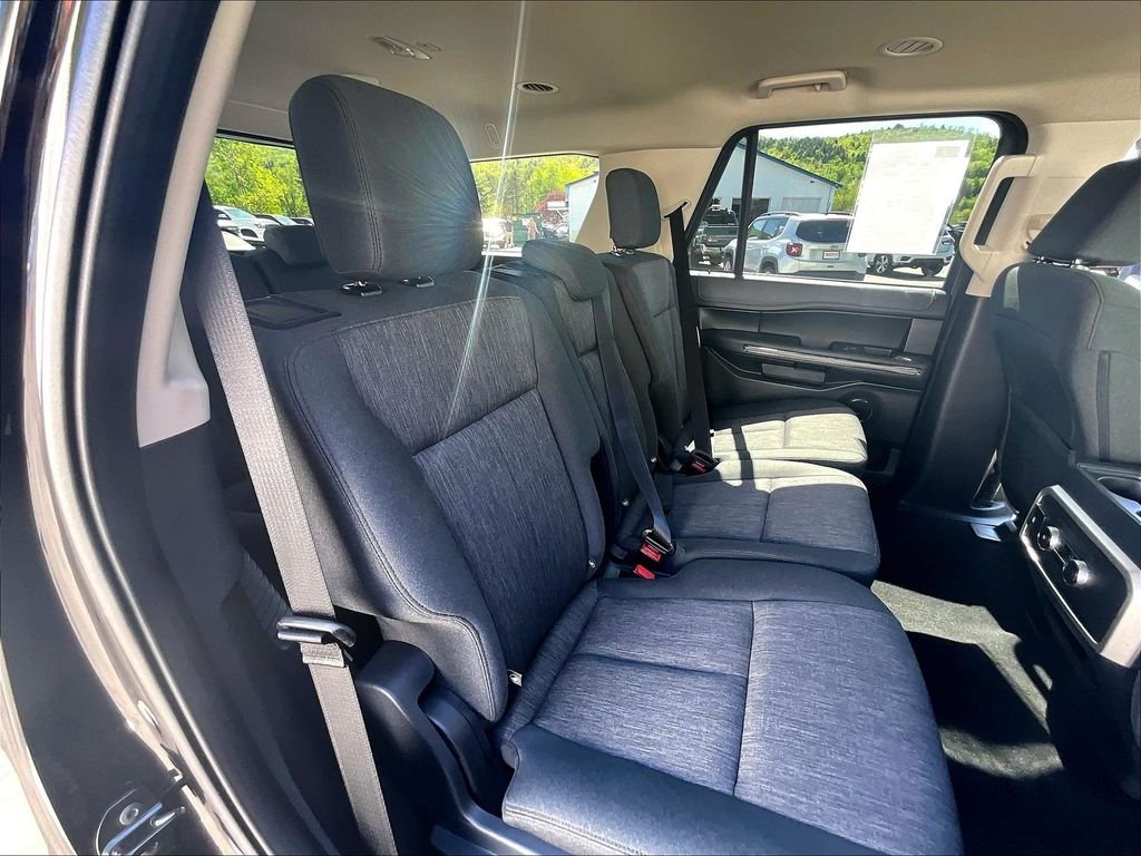 Used 2024 Black Ford XLT image 16