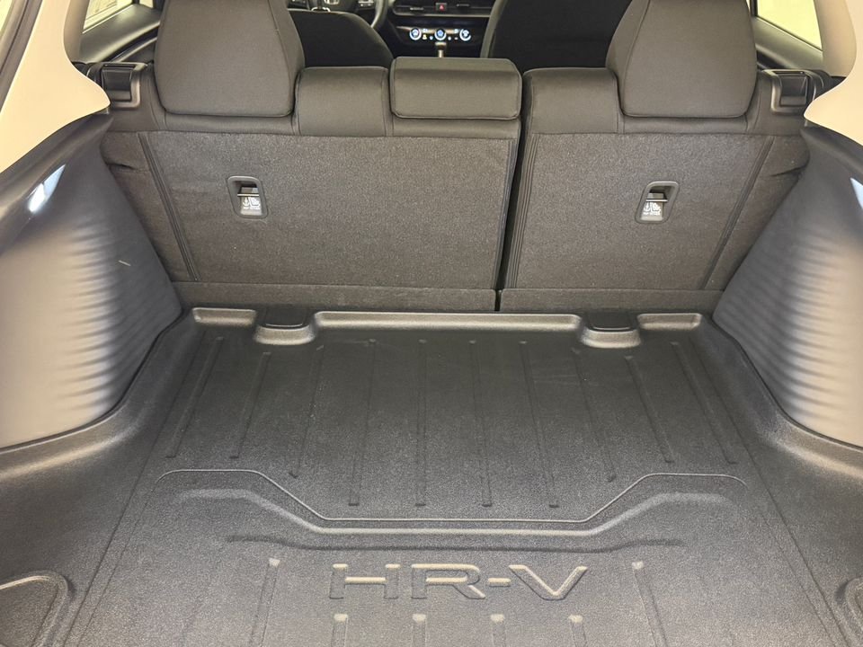 2026 Honda HR-V LX - Photo 9