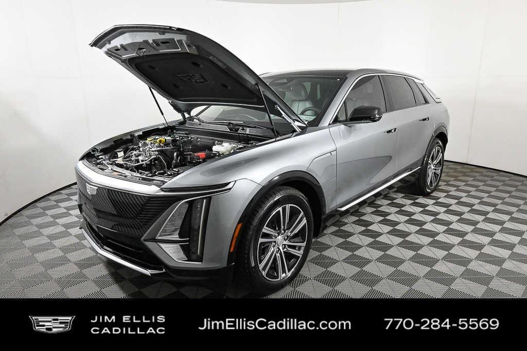 New 2026 Argent Silver Metallic Cadillac Luxury image 33