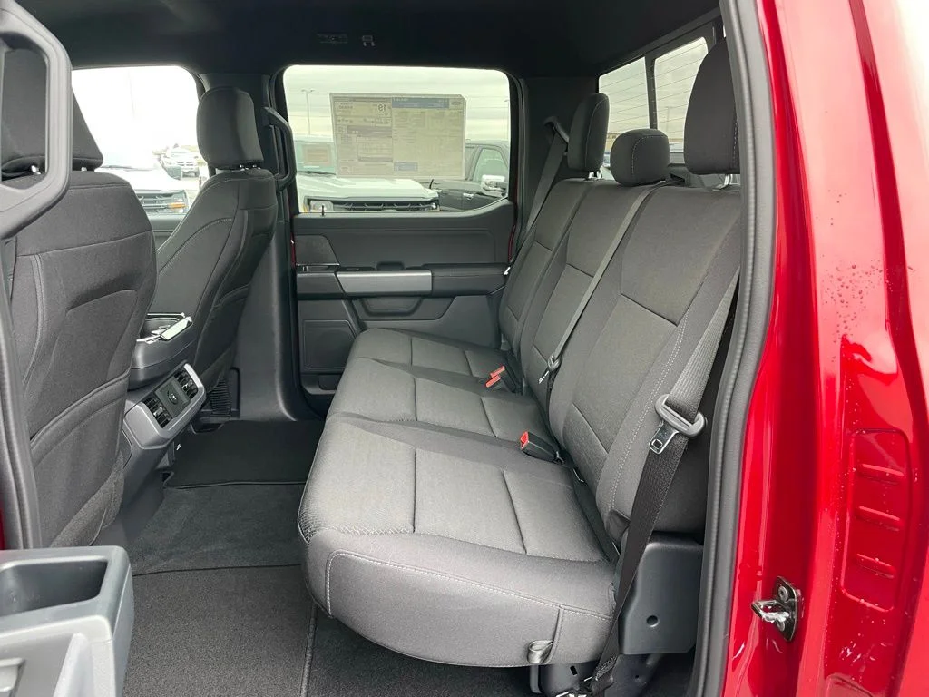 New 2026 Ruby Red Metallic Tinted Clearcoat Ford XLT image 8